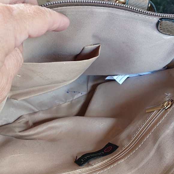 Gussaci Crossbody Leather Bag - Picture 5 of 10